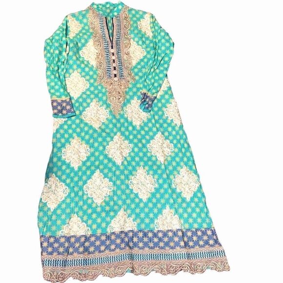 Handmade Size Small Stunning Embroidered Split V Neck Traditional Indian Gown - Picture 1 of 3